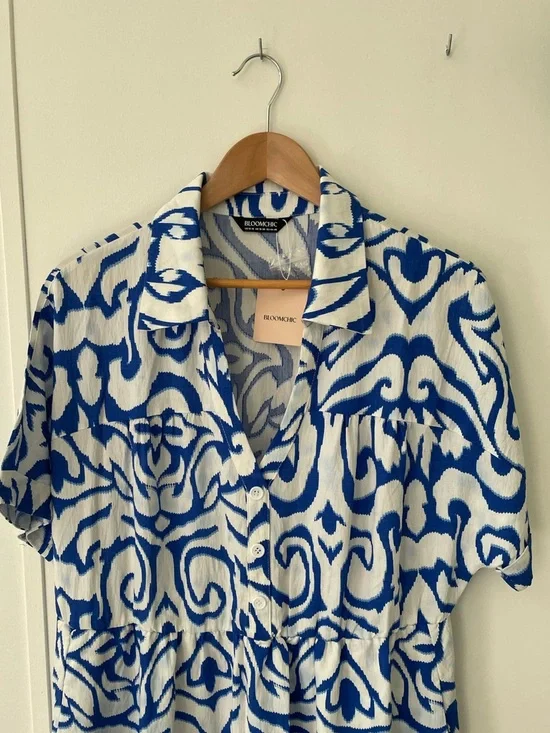 BloomChic Blue and White Printed Midi Dress Button Detail Size 14/16 NWT - Picture 4 of 11